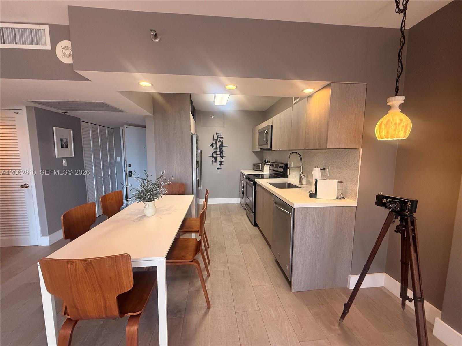 100 Lincoln Rd # 314B, Miami Beach FL 33139 photo 4
