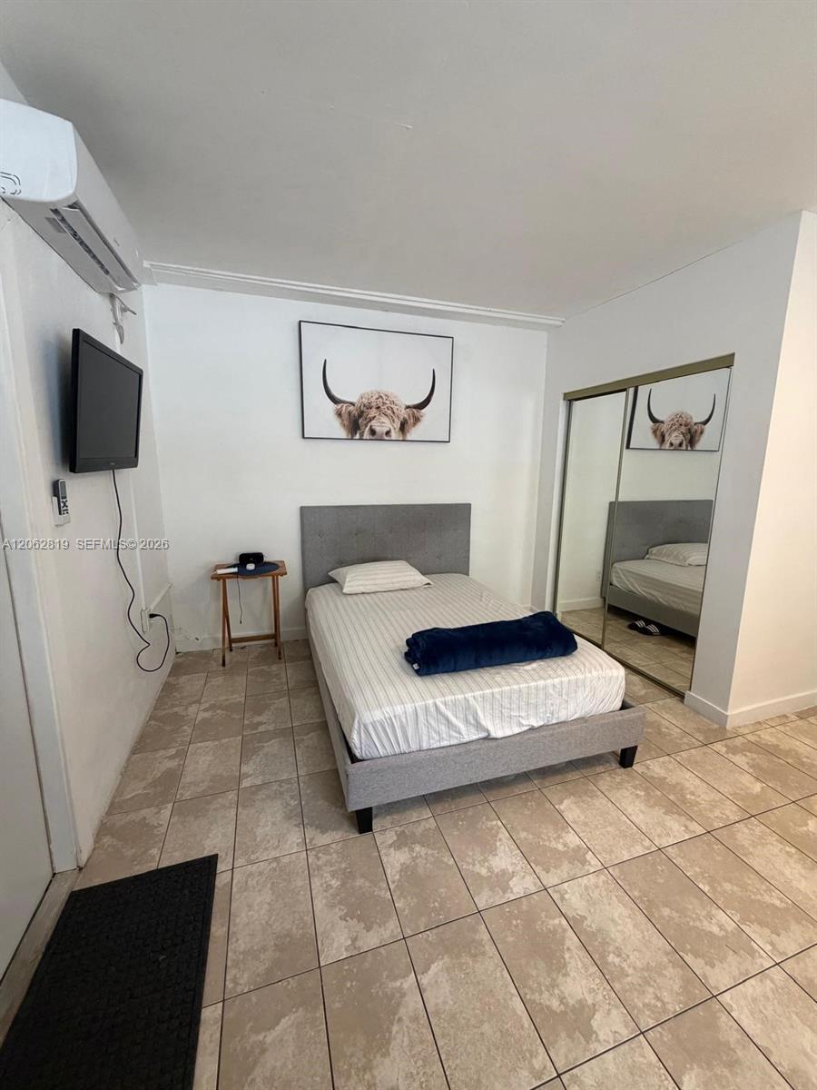 201 NE 169th St # 1, North Miami Beach FL 33162 photo 3