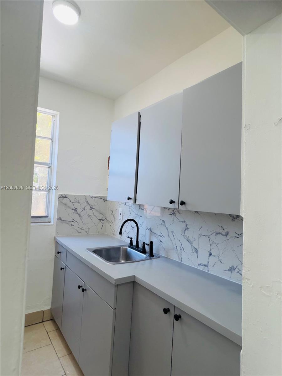 1560 SW 5th St # 4, Miami FL 33135 photo 4