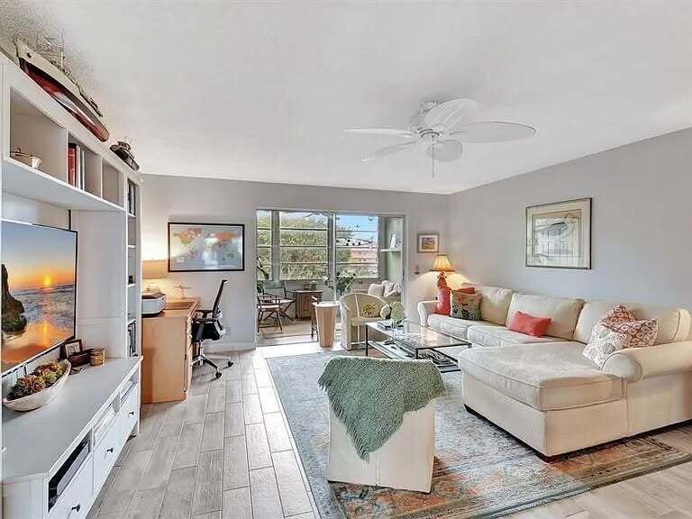 2615 NE 3RD Court # 3010, Boynton Beach FL 33435 photo 2