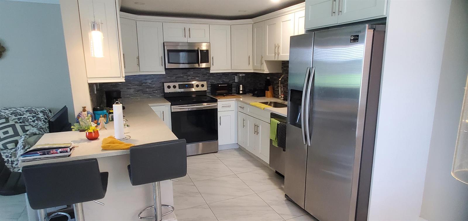 999 Normandy U, Delray Beach FL 33484 photo 2