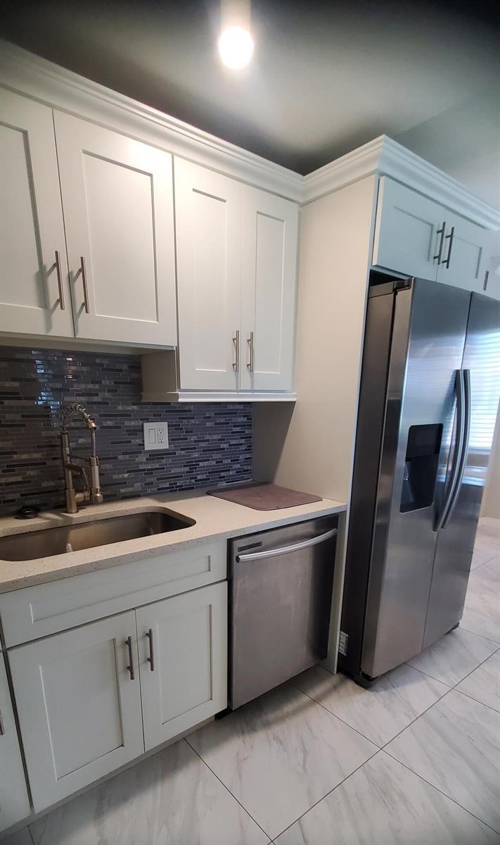 999 Normandy U, Delray Beach FL 33484 photo 5