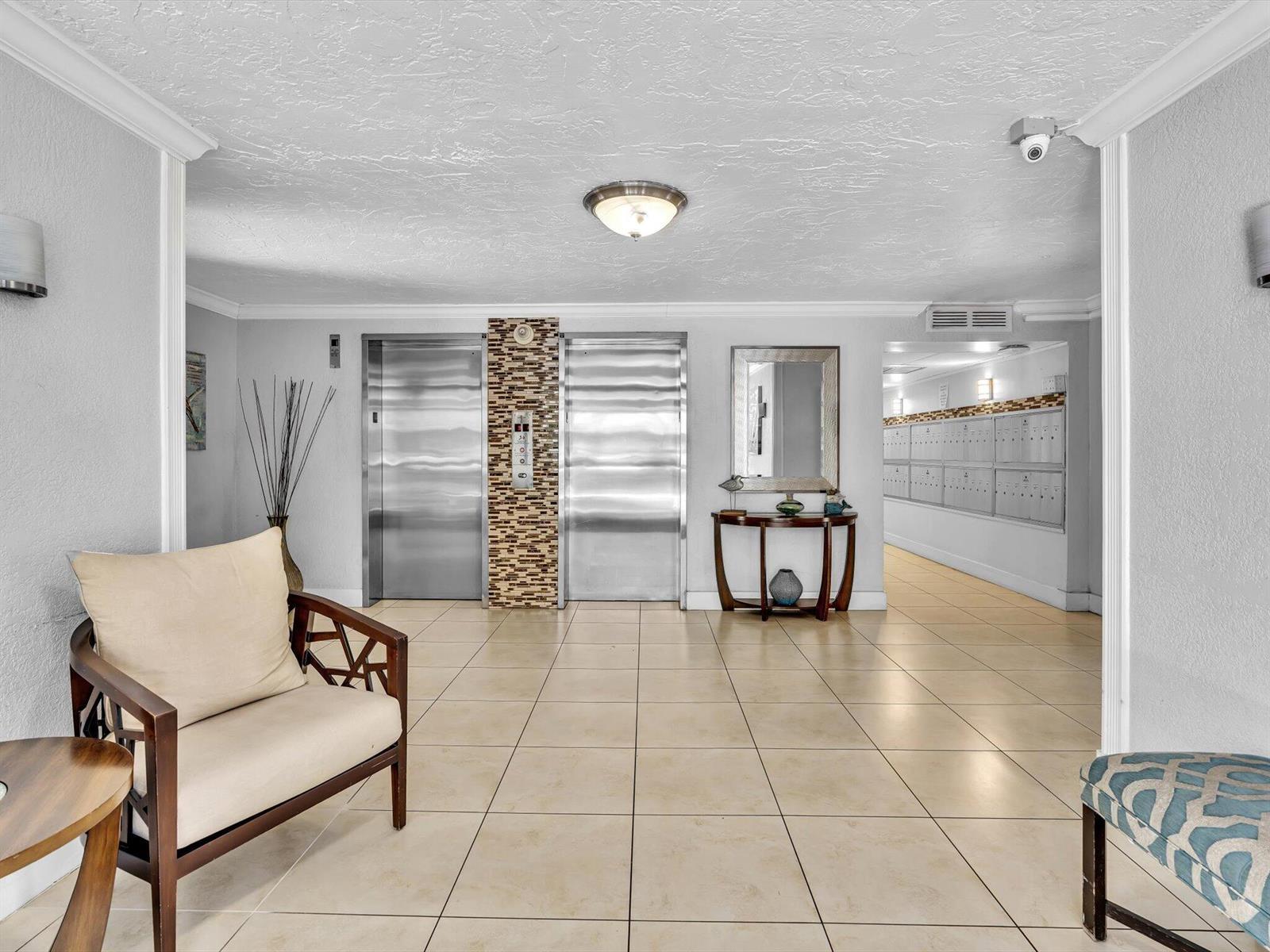 605 OAKS Drive # 810, Pompano Beach FL 33069 photo 3