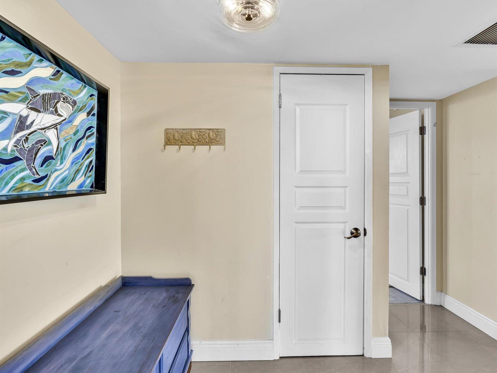 605 OAKS Drive # 810, Pompano Beach FL 33069 photo 4