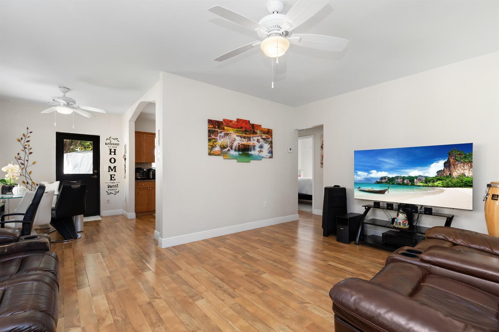 437 LARK Avenue, Miami Springs FL 33166 photo 5