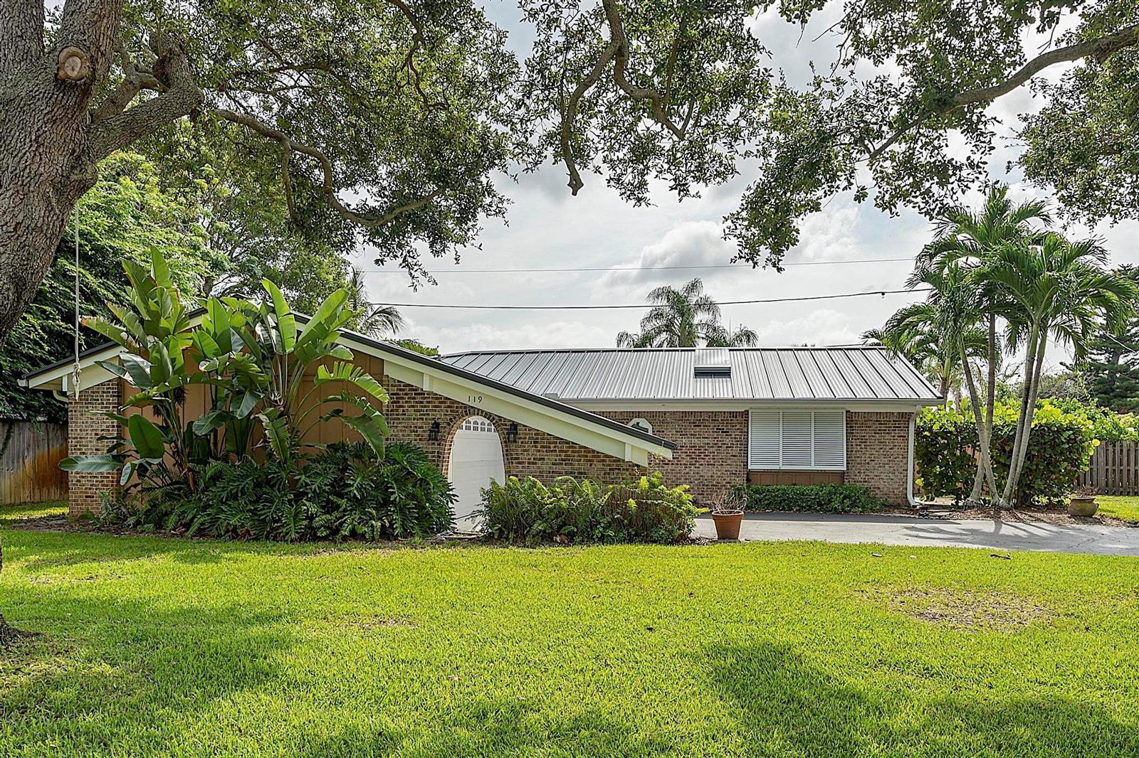 119 W NORFOLK Road, Jupiter FL 33469 photo 4
