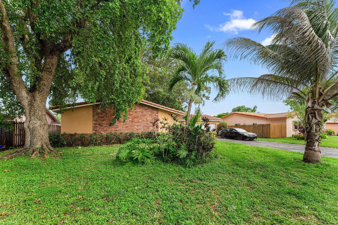 11260 NW 41st Street, Coral Springs FL 33065 photo 3