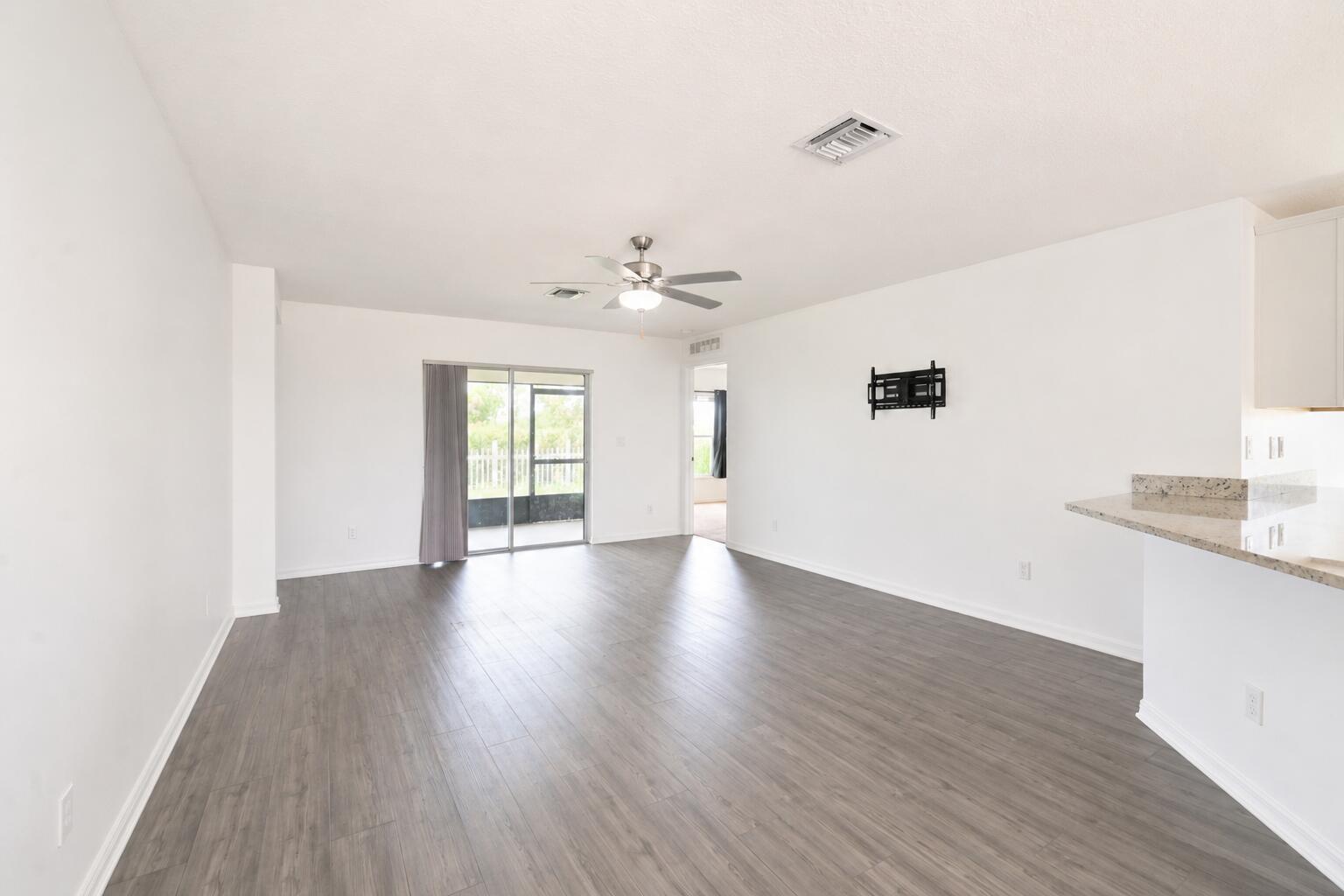 5318 Imagination Drive, Fort Pierce FL 34947 photo 5