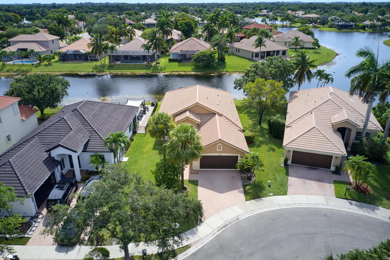10935 NW 64TH Drive, Parkland FL 33076 photo 4