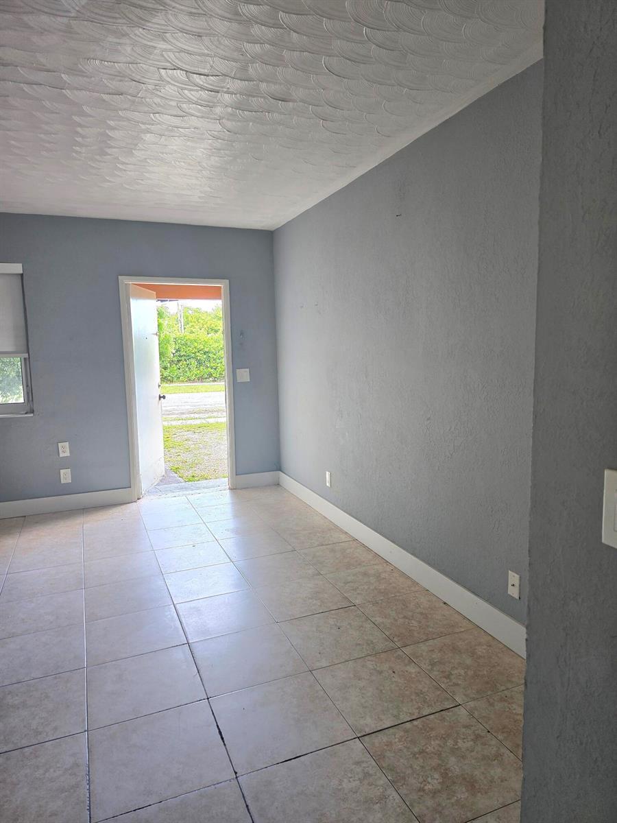 305 SW 14TH Street # 2, Dania Beach FL 33004 photo 5