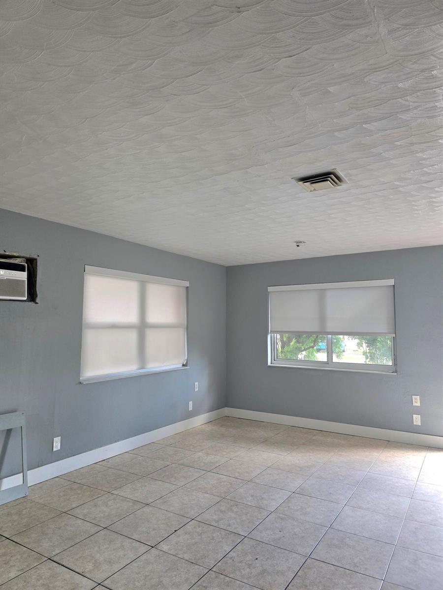 305 SW 14TH Street # 2, Dania Beach FL 33004 photo 4