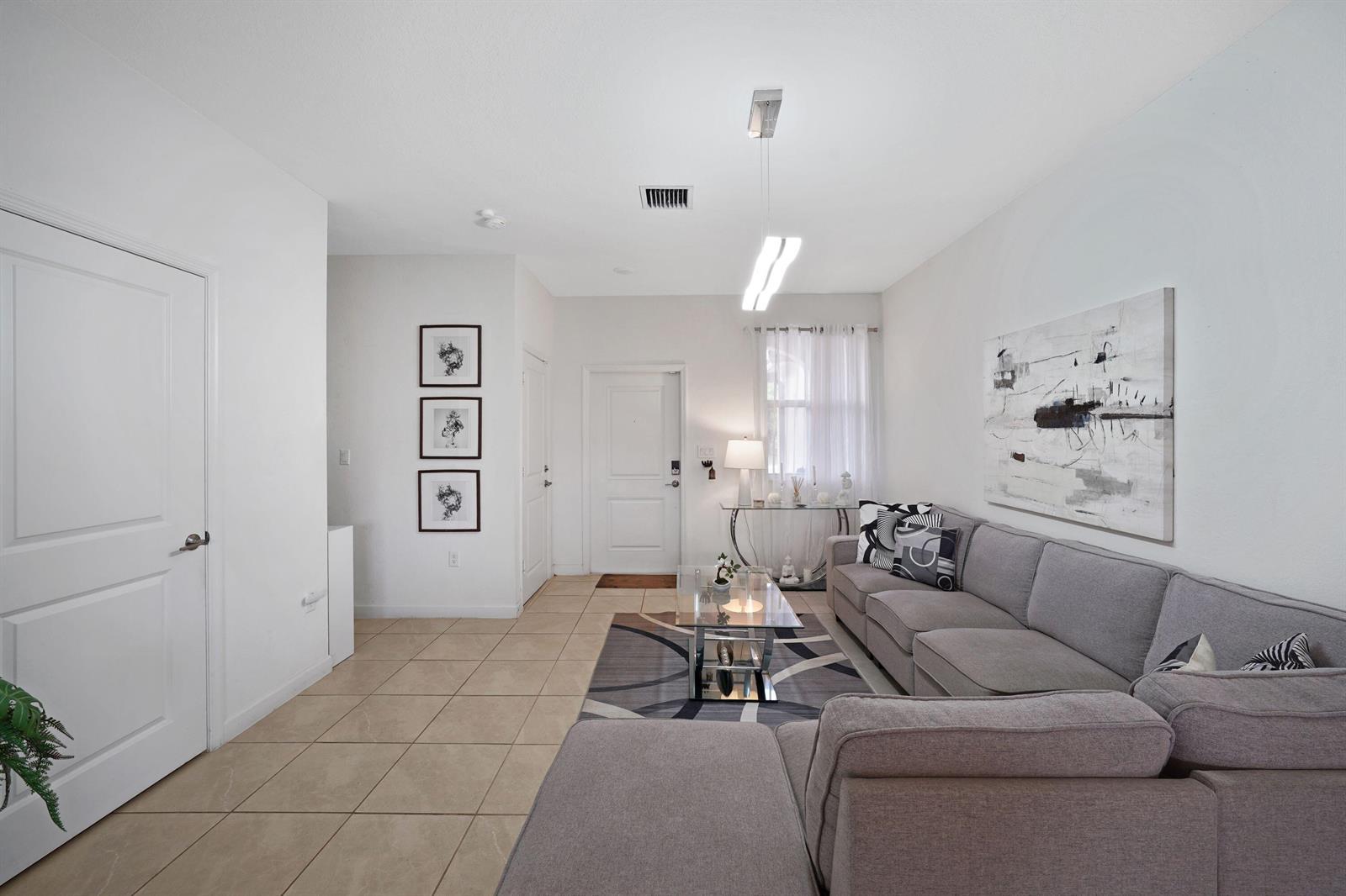 12960 NW 22ND Place, Miami FL 33167 photo 4