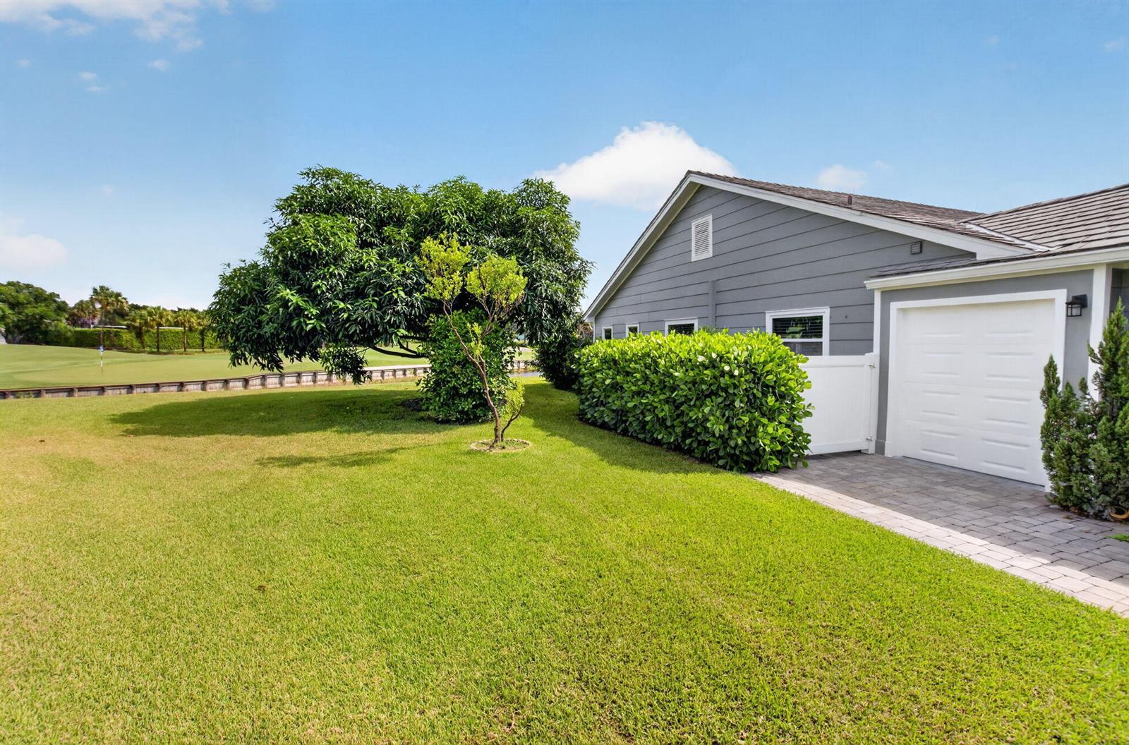 11 HOLLY, Boynton Beach FL 33436 photo 5