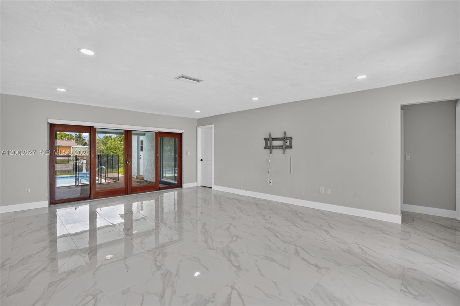 9531 NW 20th Pl, Sunrise FL 33322 photo 5