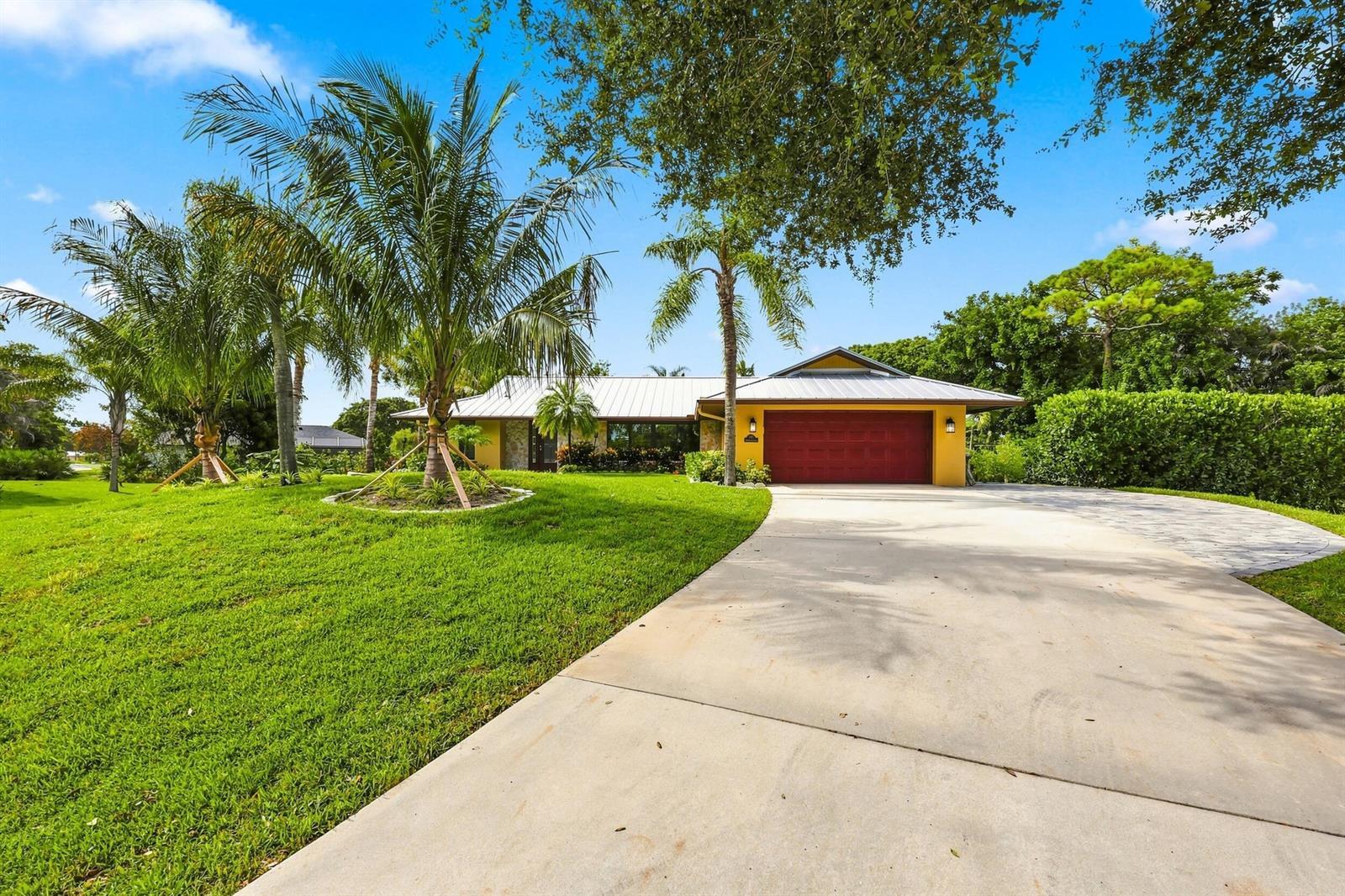 3120 NE HEATHER Court, Jensen Beach FL 34957 photo 2