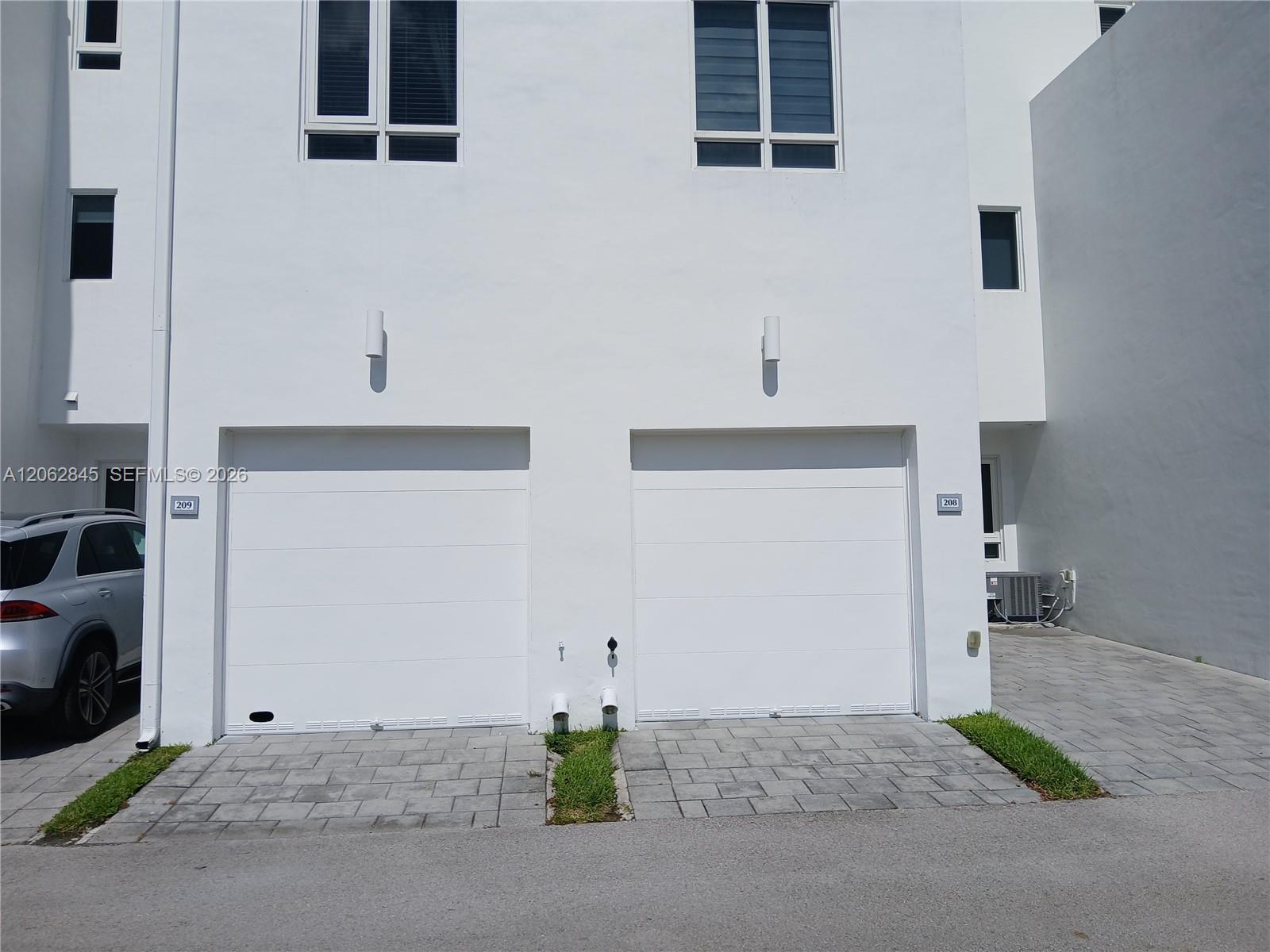 6415 NW 102nd Path # 208, Doral FL 33178 photo 3