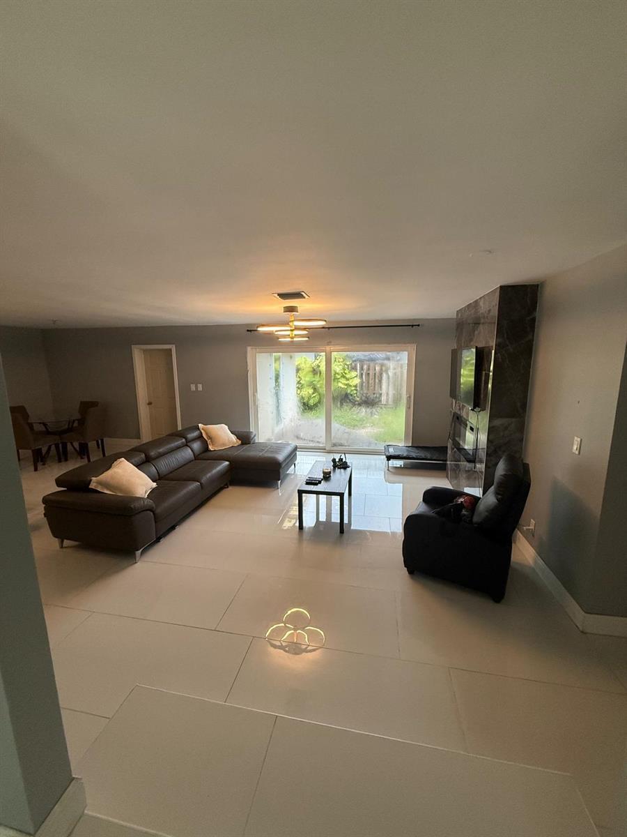 9321 NW 35TH Manor, Sunrise FL 33351 photo 3