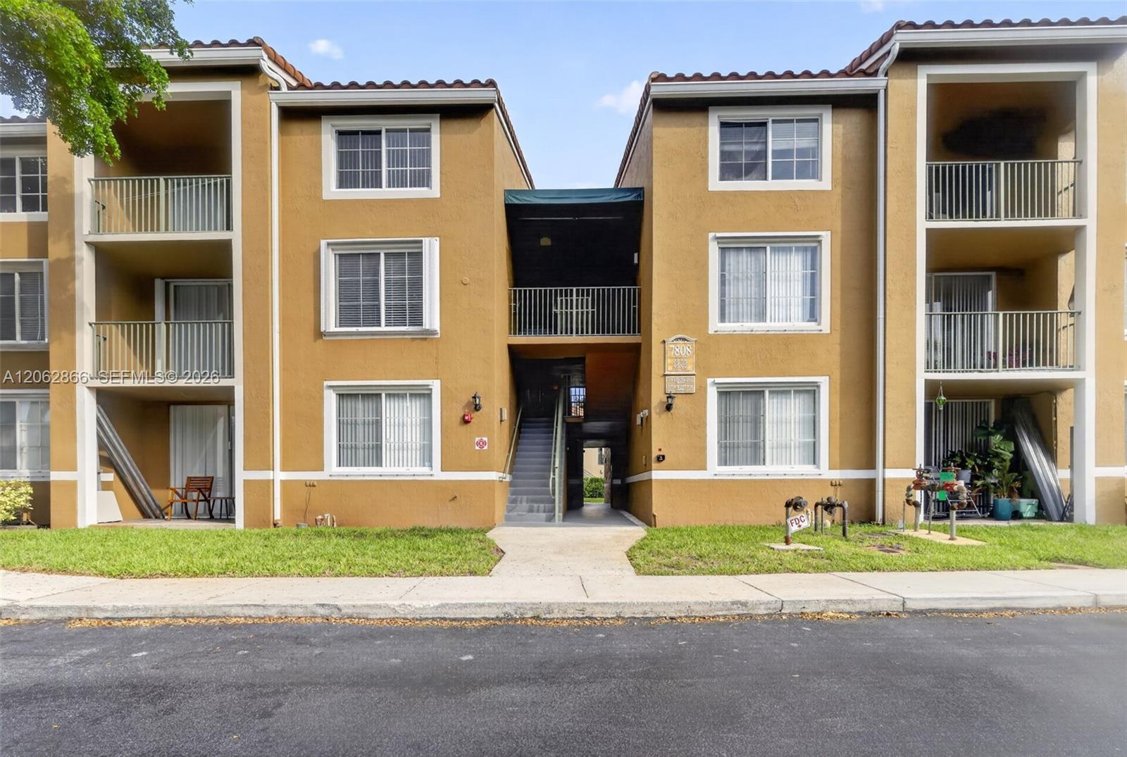 7808 Sonoma Springs Cir # 304, Lake Worth FL 33463 photo 2
