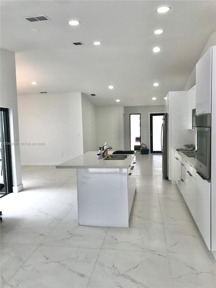 6651 NW 173rd Ln # 6651, Hialeah FL 33015 photo 4