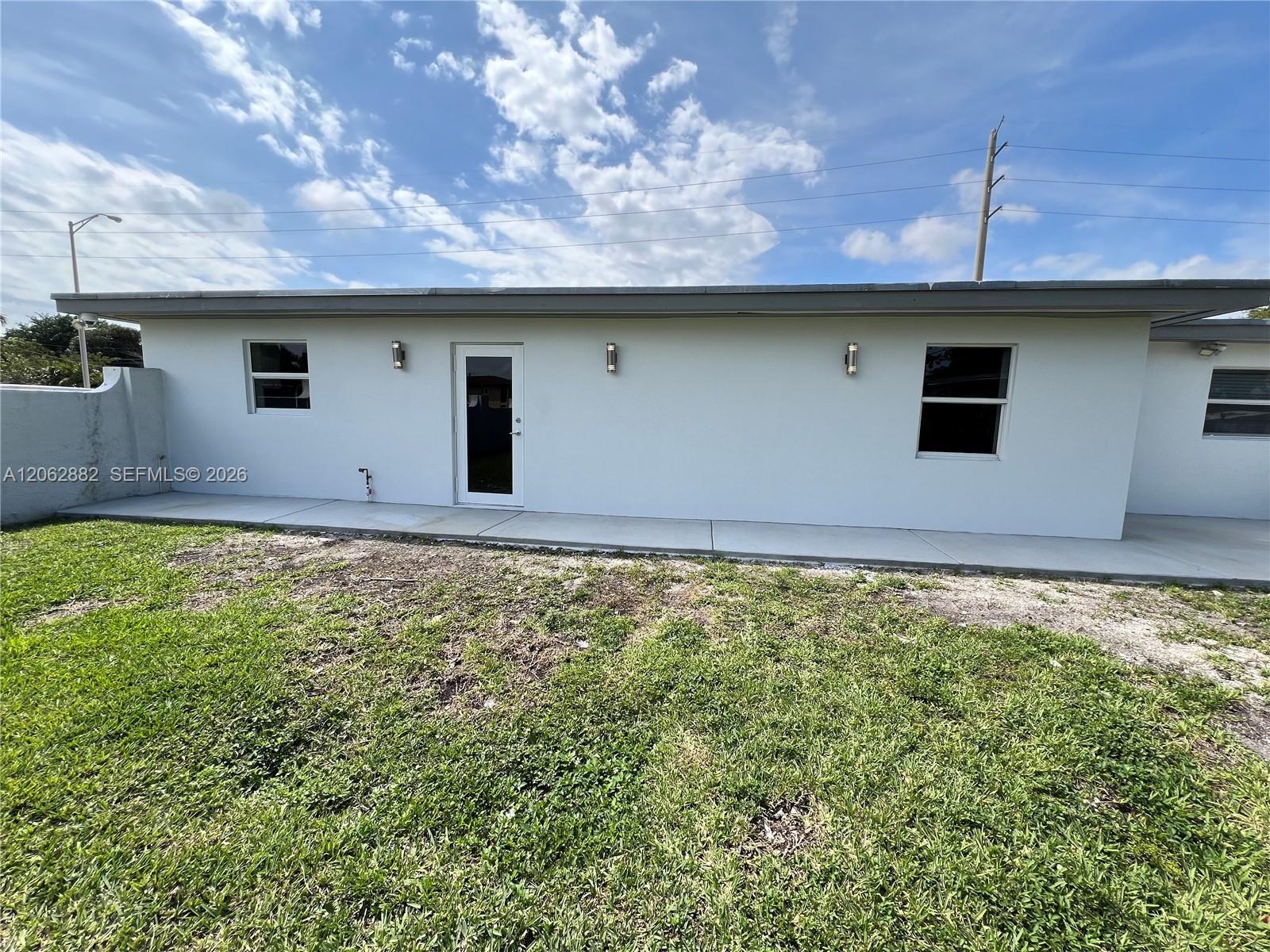 705 E 20th St, Hialeah FL 33013 photo 2