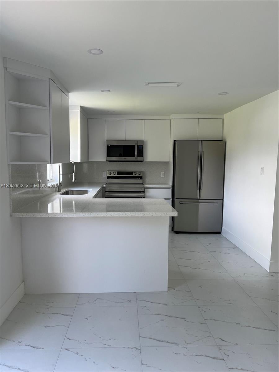 705 E 20th St, Hialeah FL 33013 photo 4