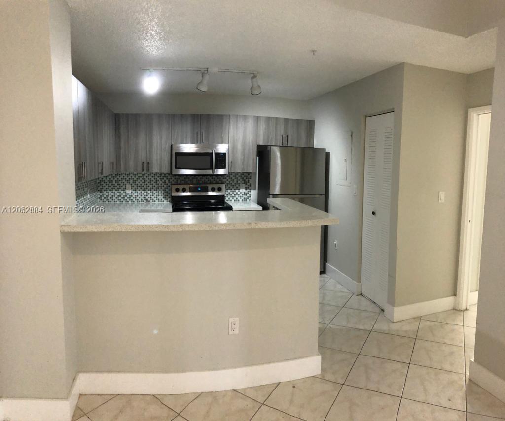 4540 NW 107th Ave # 11, Doral FL 33178 photo 2