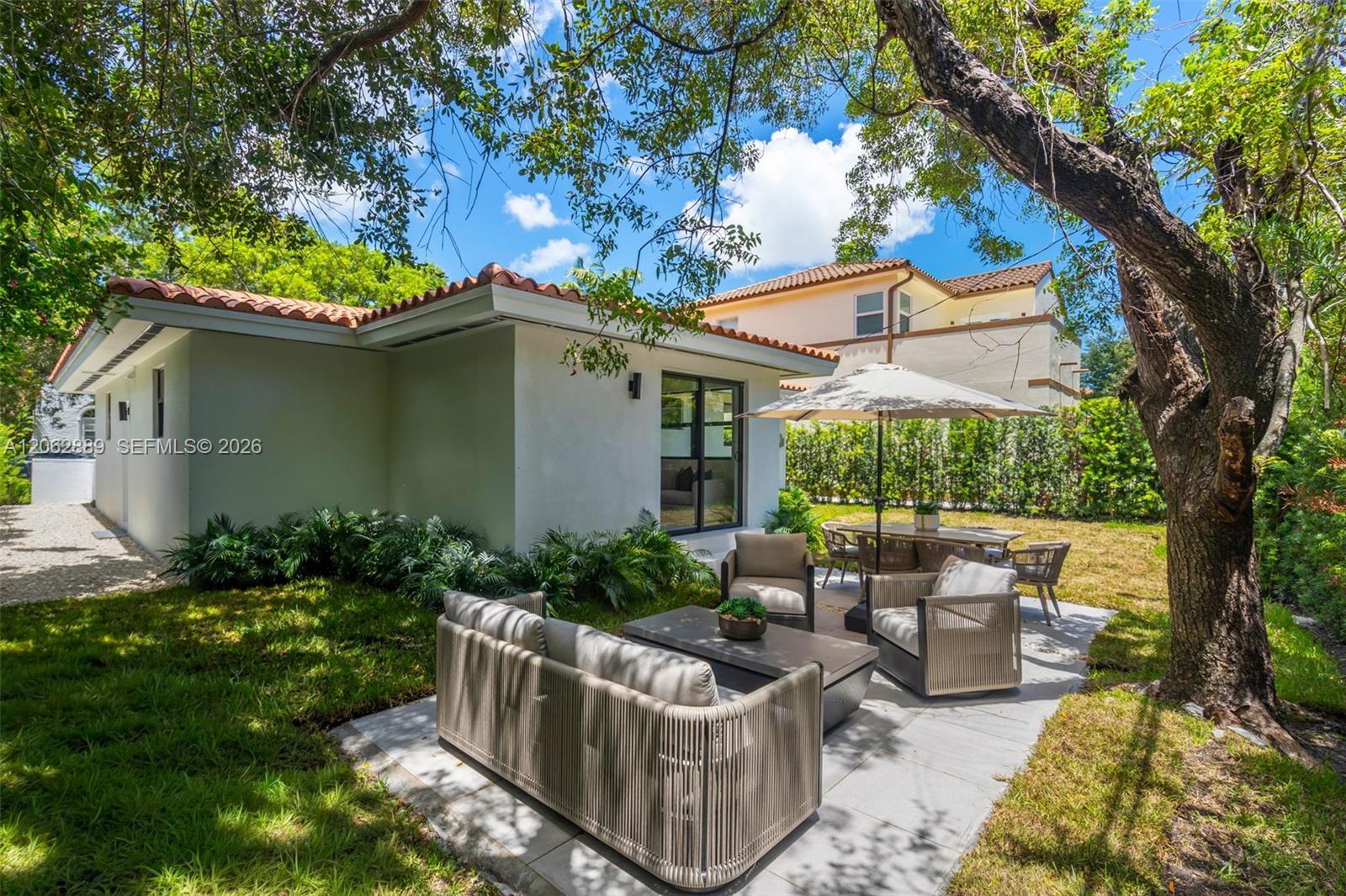 536 Minorca Ave, Coral Gables FL 33134 photo 5