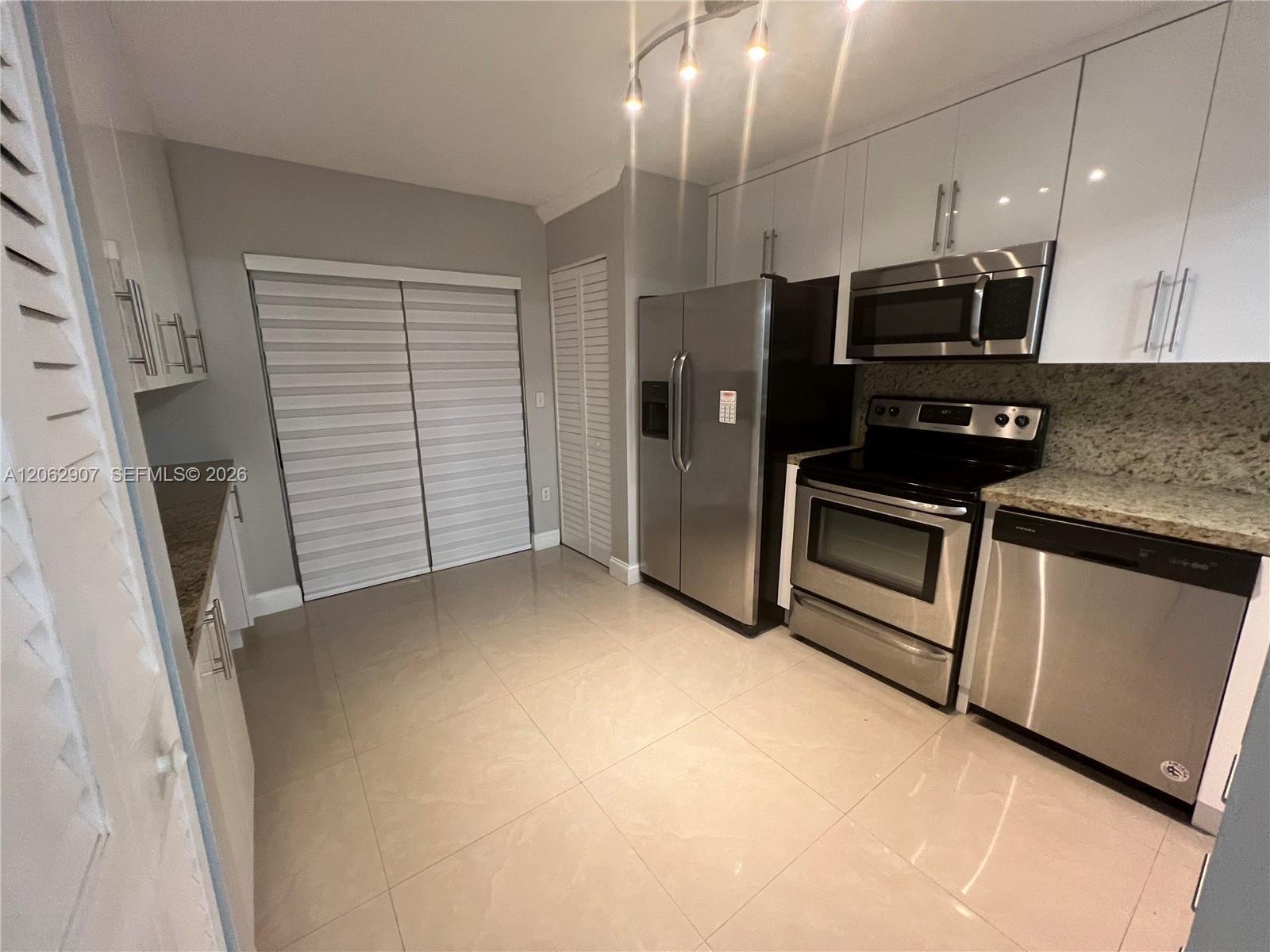 7085 NW 173rd Dr # 403, Hialeah FL 33015 photo 2