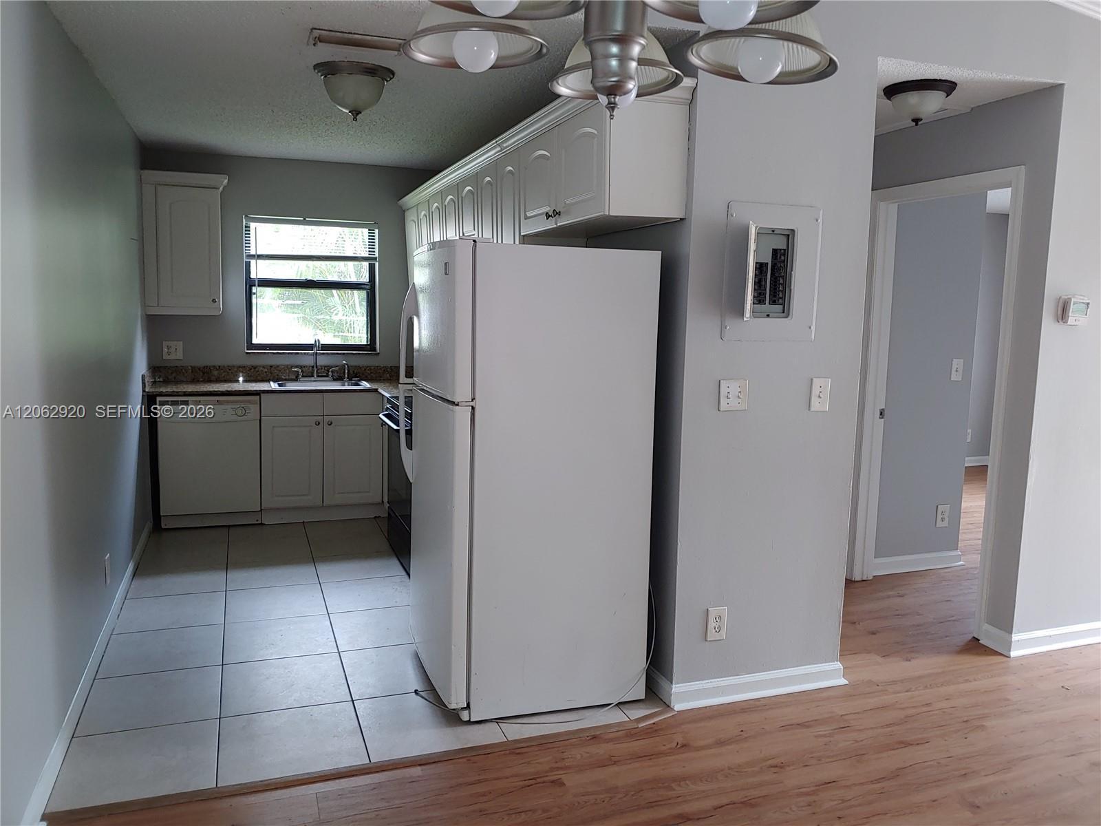 5060 Sanctuary Way, West Palm Beach FL 33417 photo 2