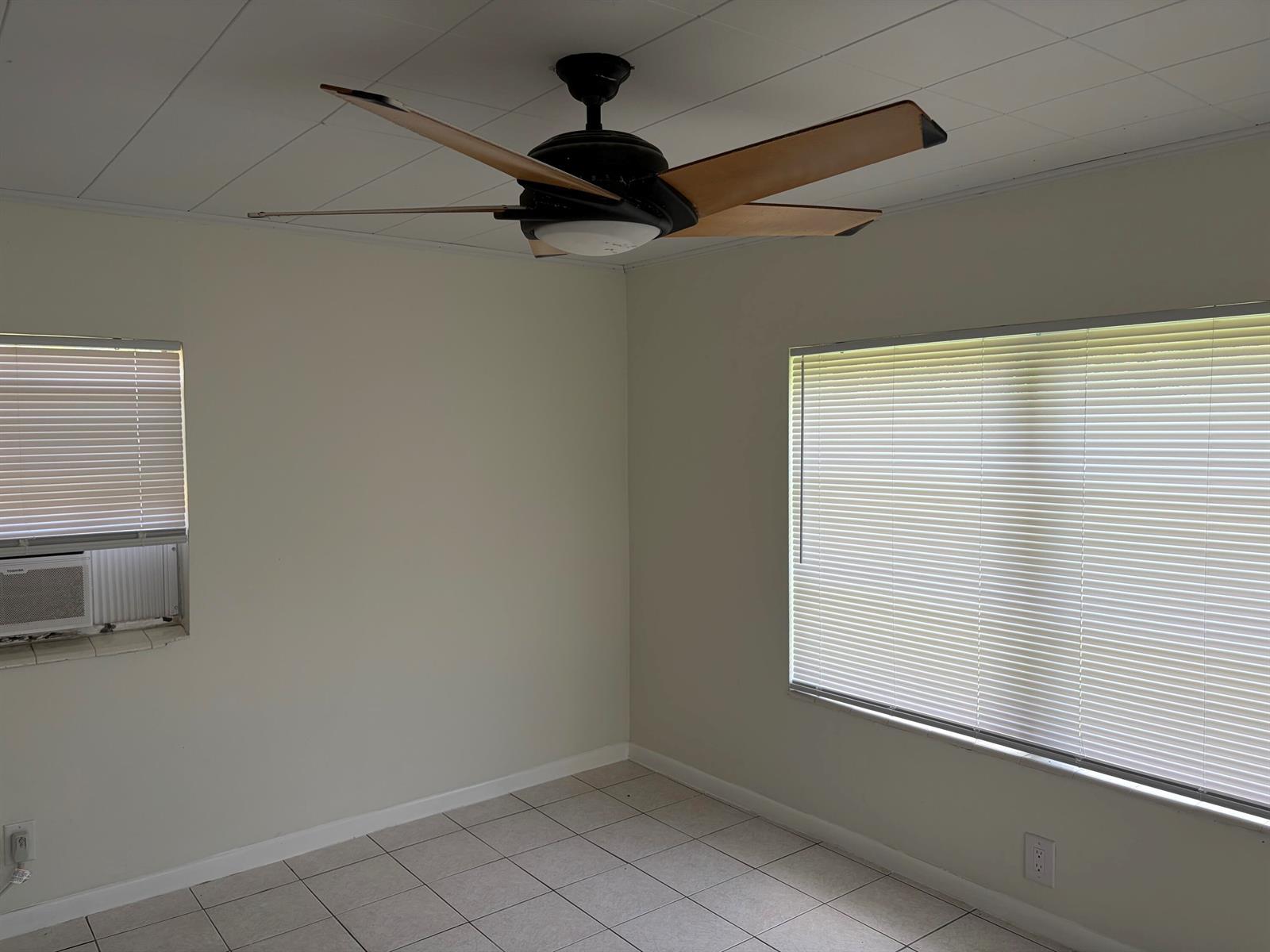 2320 SUNRISE Drive, West Palm Beach FL 33415 photo 3