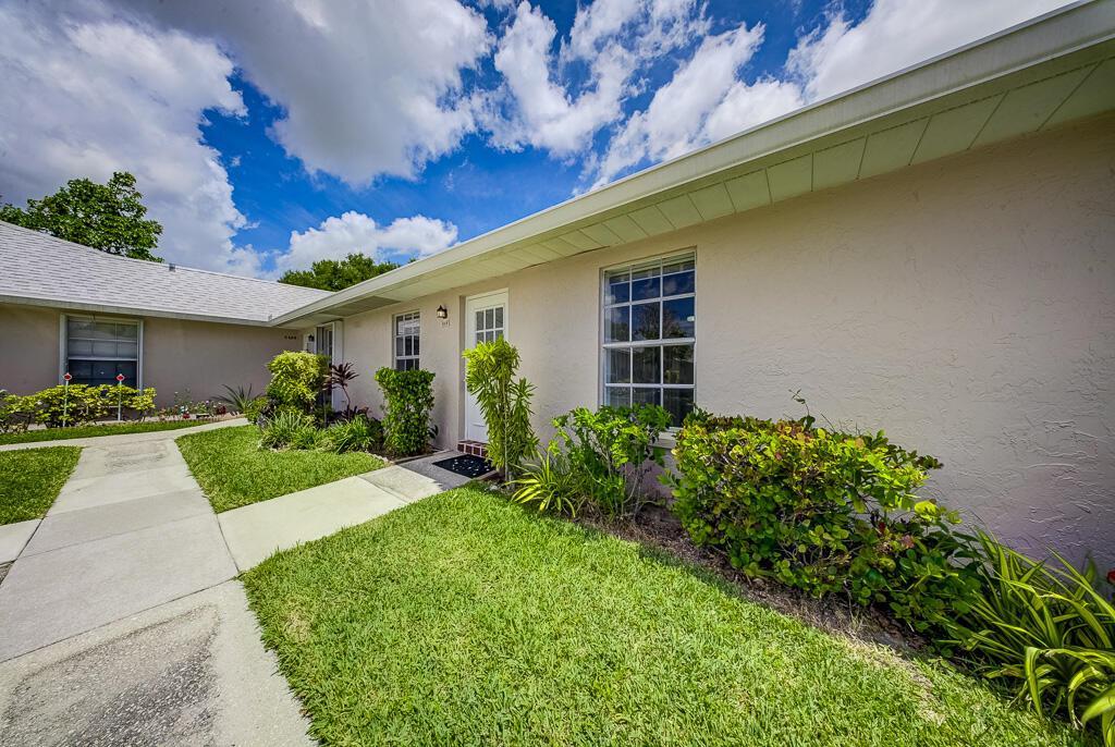 546 Covered Bridge Boulevard # A, Lake Worth FL 33467 photo 3