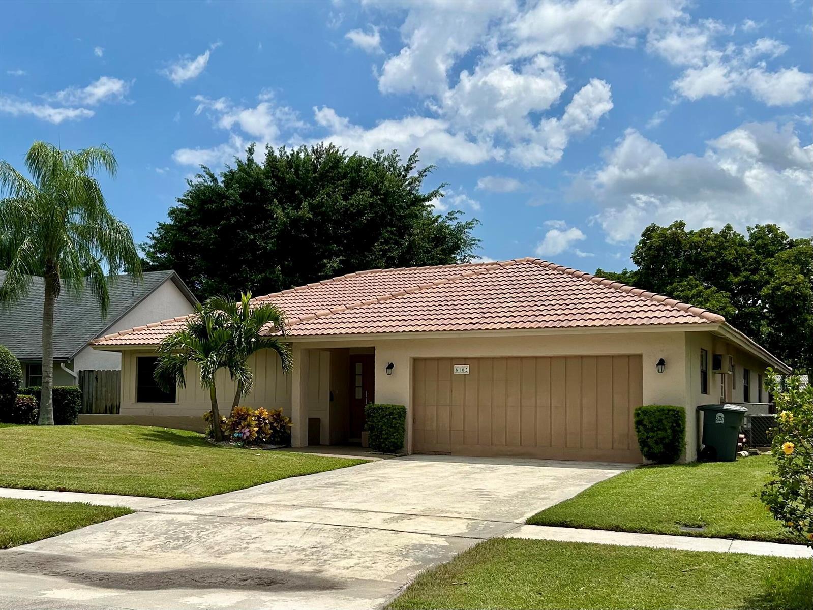 6162 AMBERWOODS Drive, Boca Raton FL 33433 photo 3