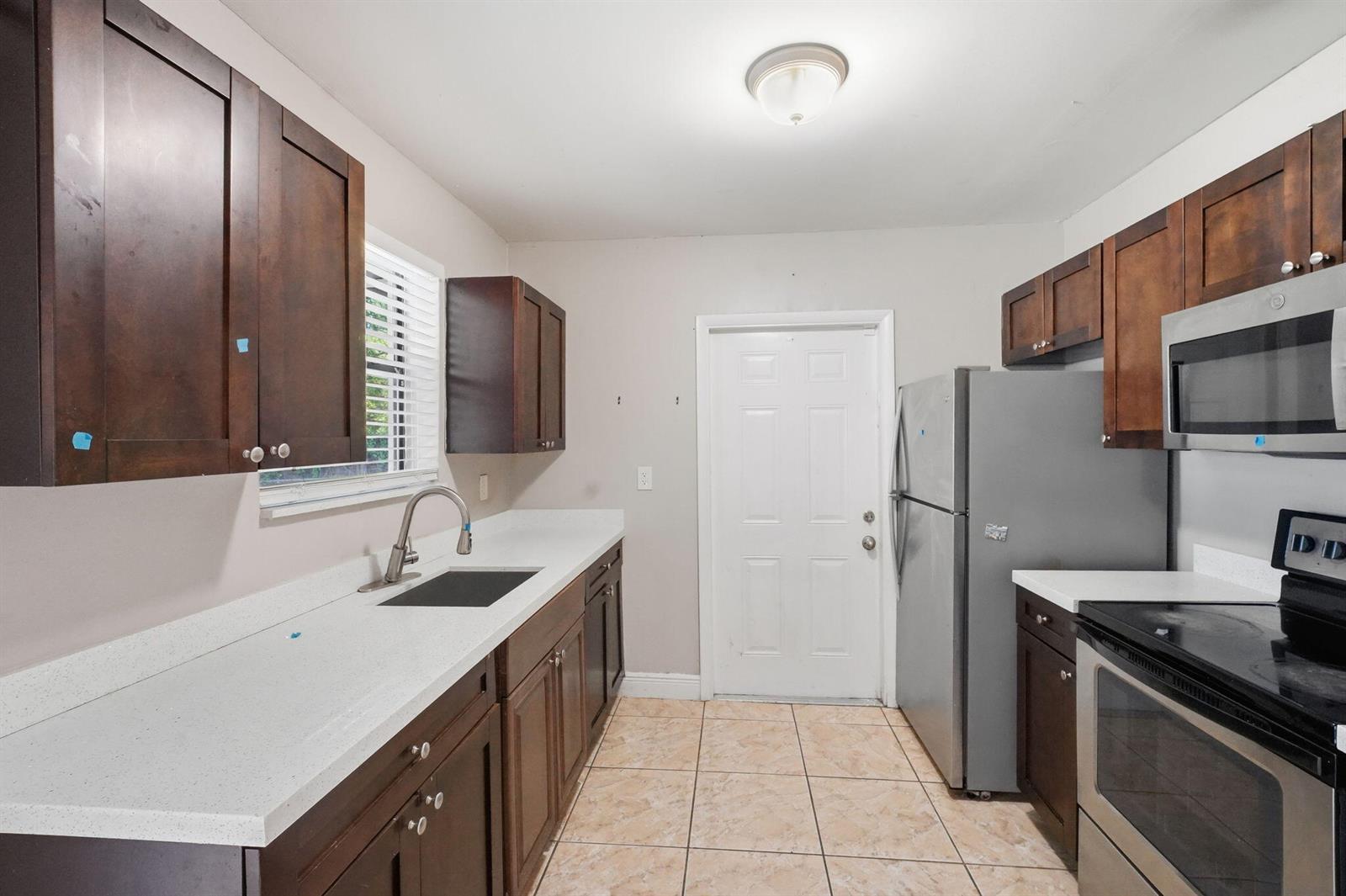 3100 SW 33rd Avenue, West Park FL 33023 photo 5