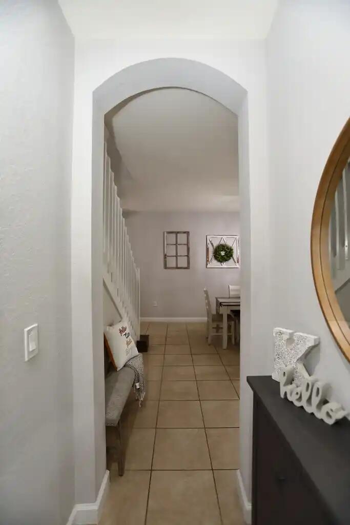 807 E Village Circle, Davie FL 33325 photo 4