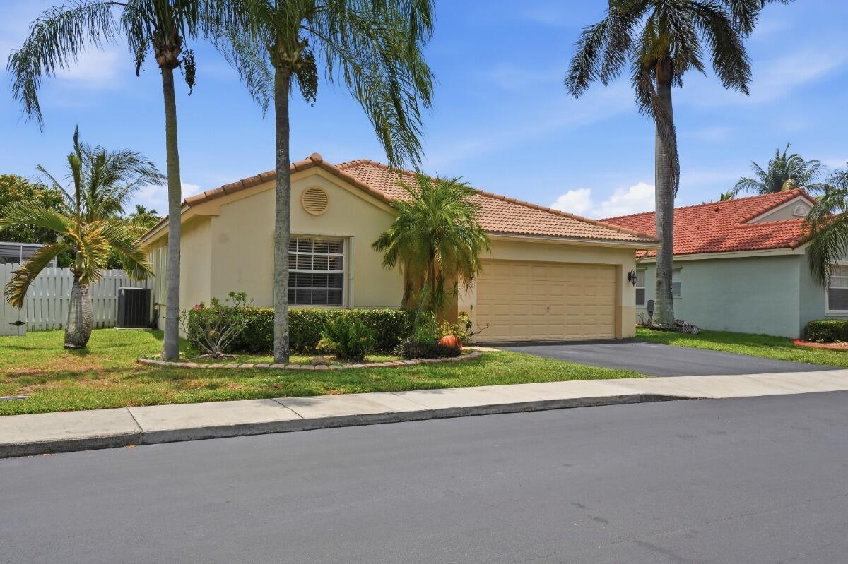 12564 NW 10TH Place, Sunrise FL 33323 photo 3