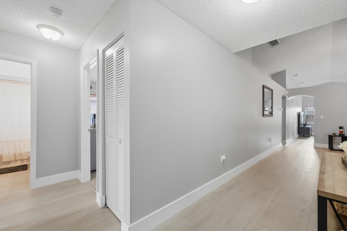 12564 NW 10TH Place, Sunrise FL 33323 photo 5
