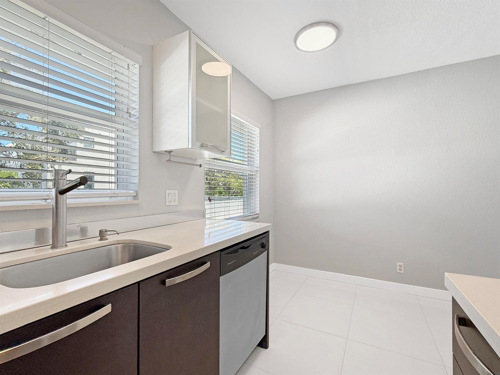 416 NE 15th Avenue # 12, Fort Lauderdale FL 33301 photo 3
