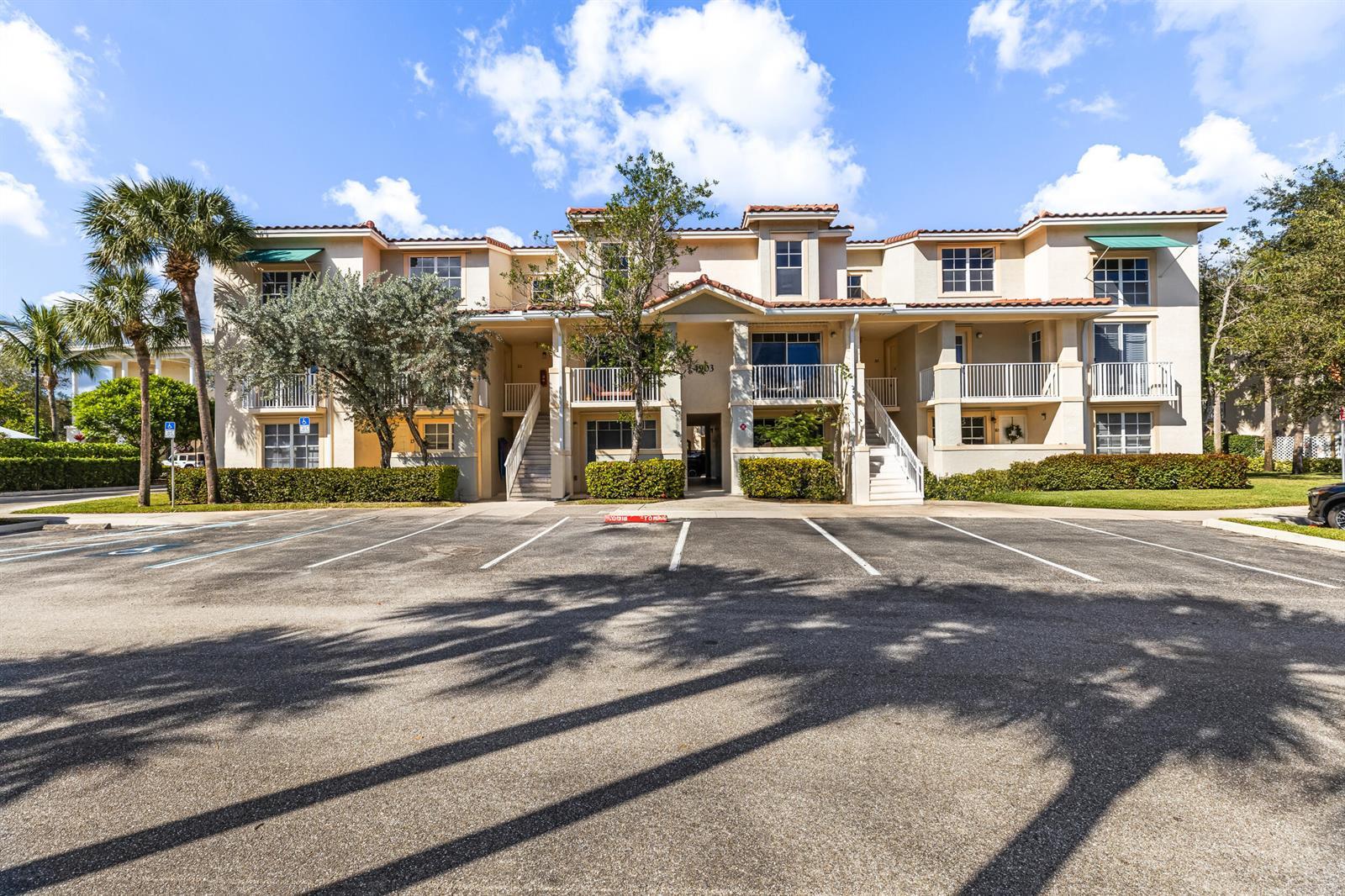 4903 CHANCELLOR Drive # 23, Jupiter FL 33458