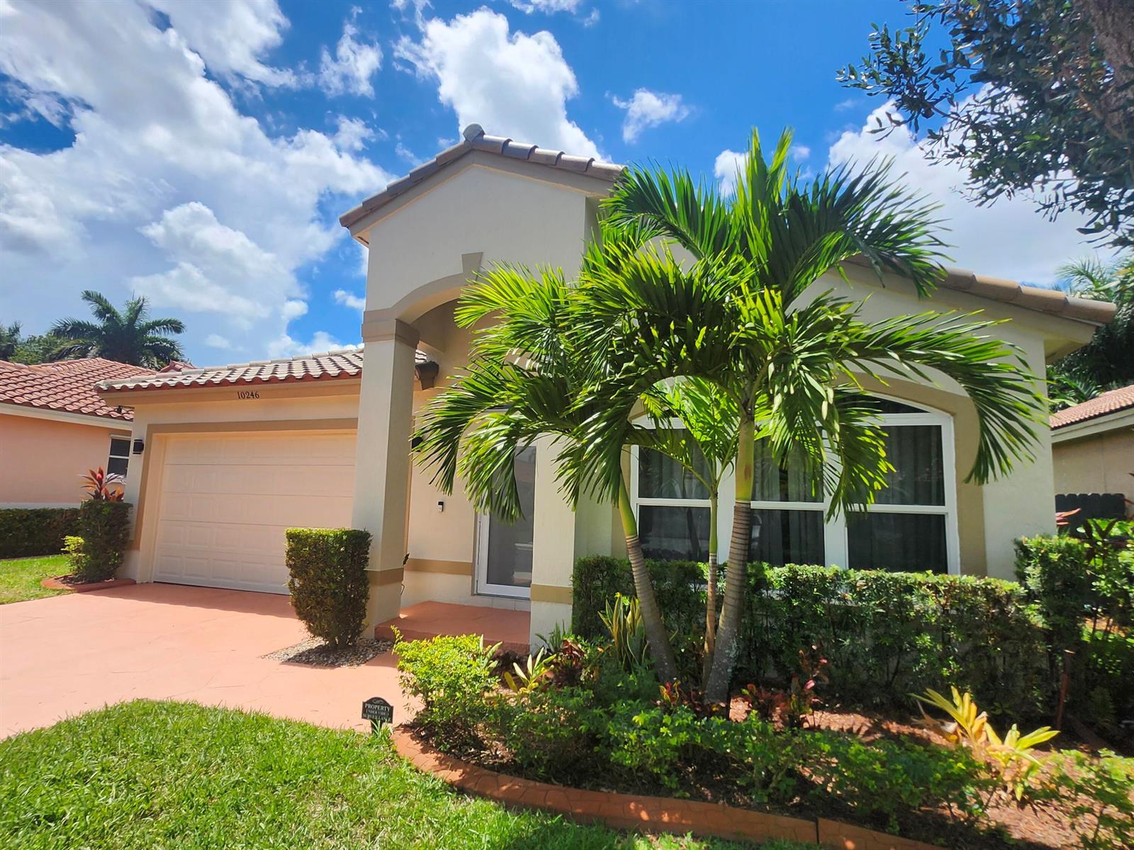 10246 SW 16th Court, Pembroke Pines FL 33025 photo 2