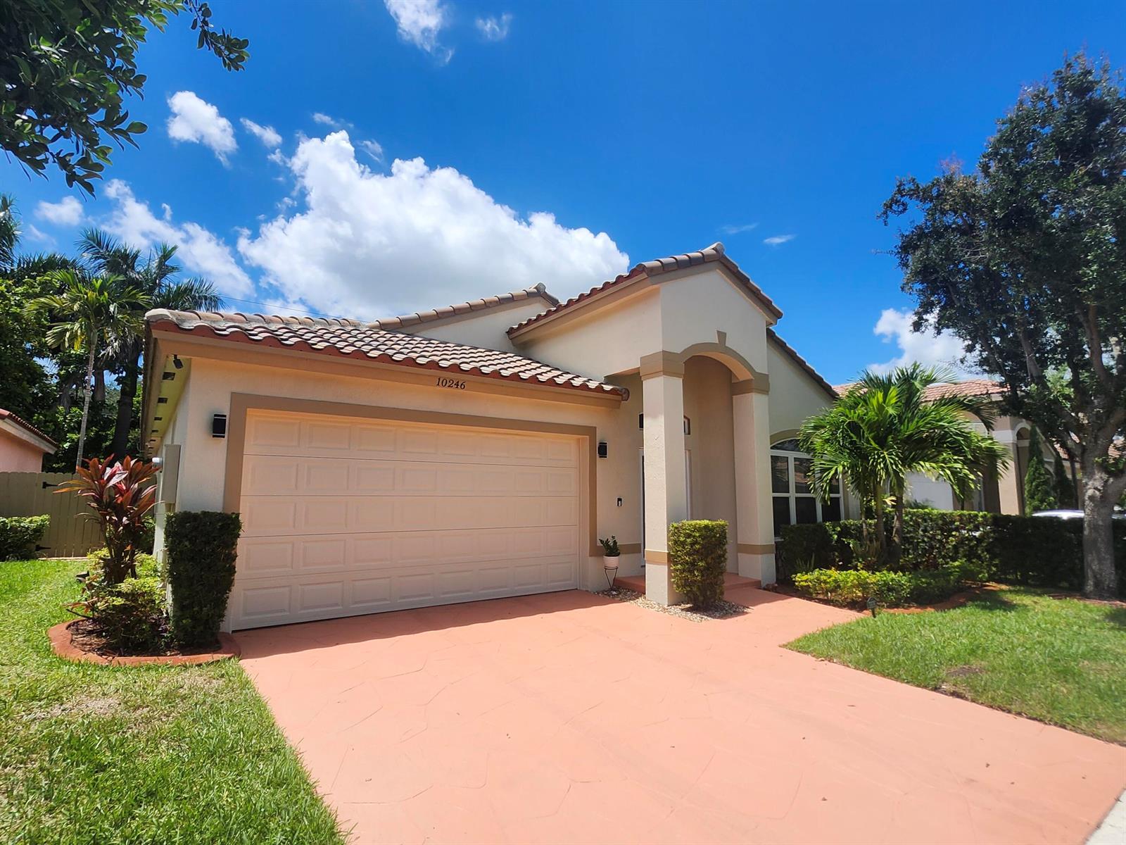 10246 SW 16th Court, Pembroke Pines FL 33025 photo 3