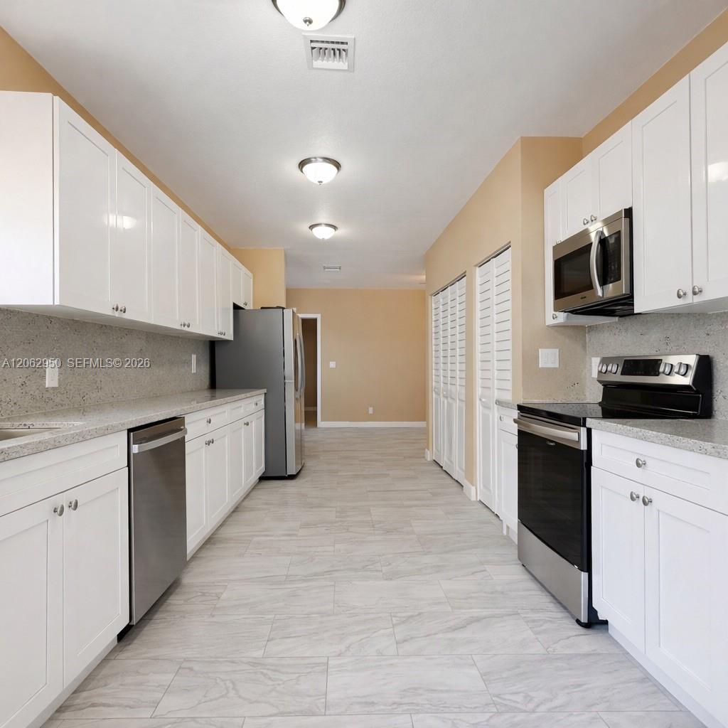 1015 NW 8th Ave # B, Fort Lauderdale FL 33311 photo 2