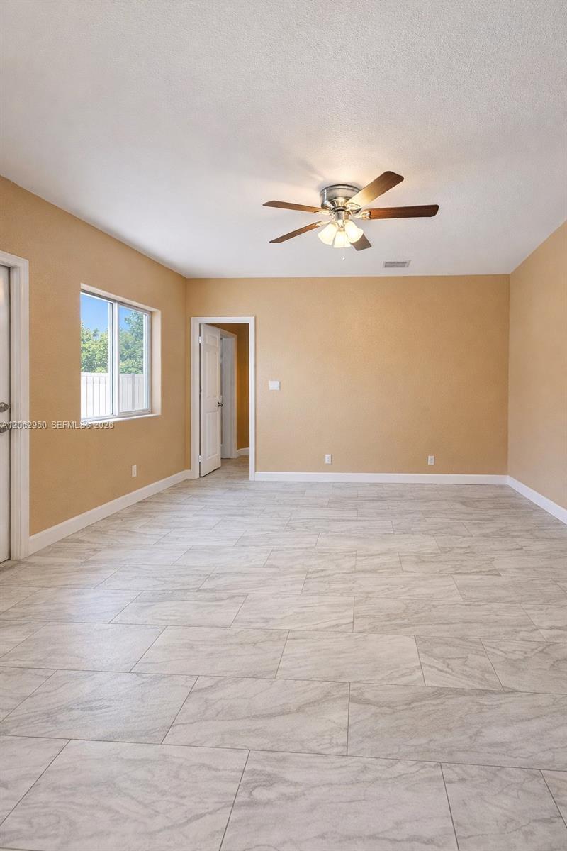 1015 NW 8th Ave # B, Fort Lauderdale FL 33311 photo 3