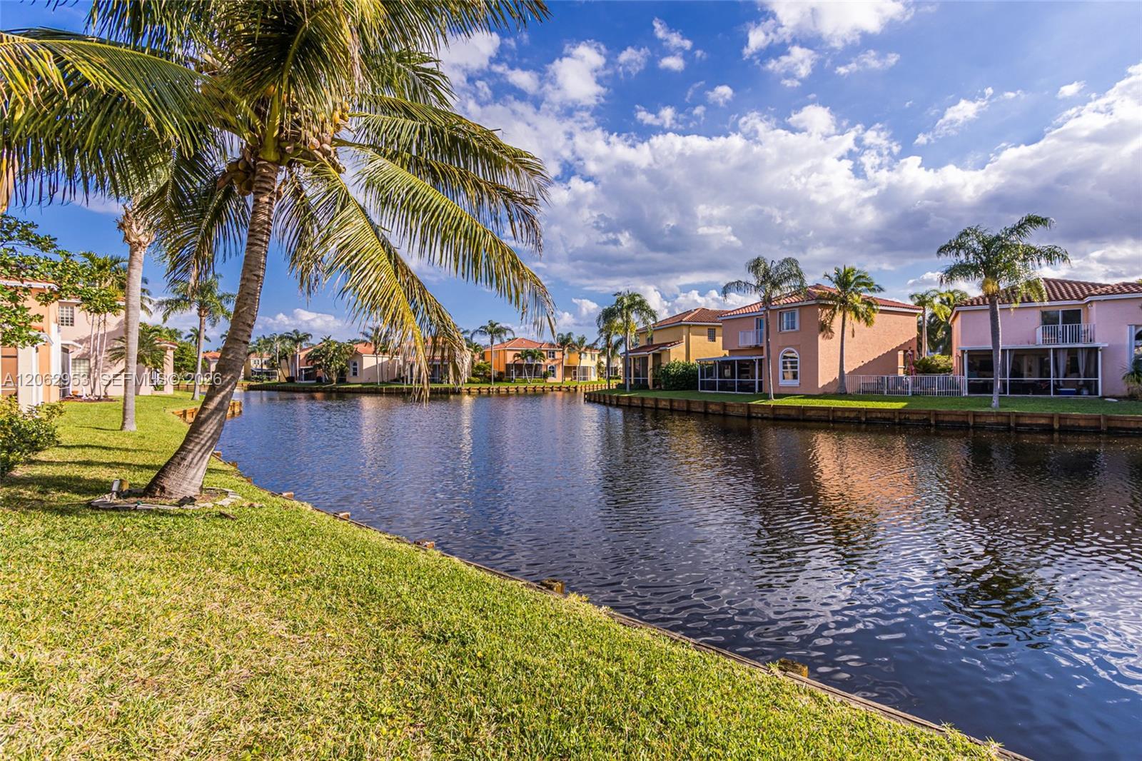 1540 N Trafalgar Cir, Hollywood FL 33020