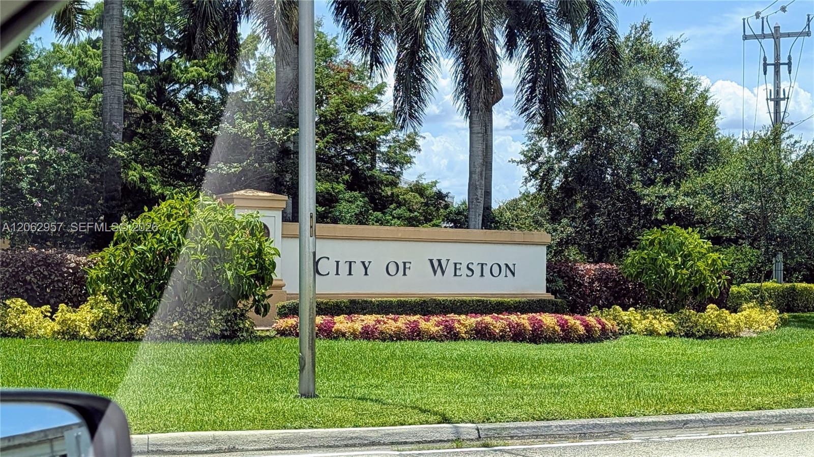 2231 N Cordoba Bnd, Weston FL 33327