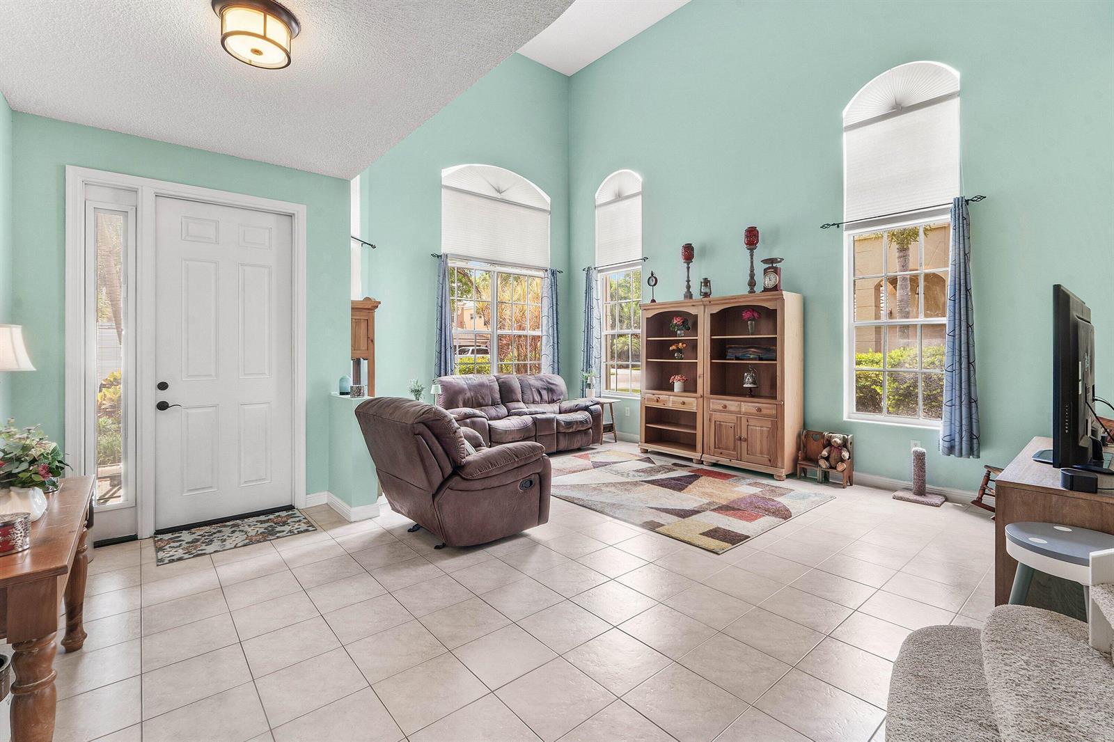 2129 RESTON Circle, Royal Palm Beach FL 33411 photo 4