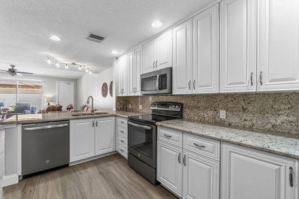 4506 Illicium Drive, Palm Beach Gardens FL 33418 photo 3