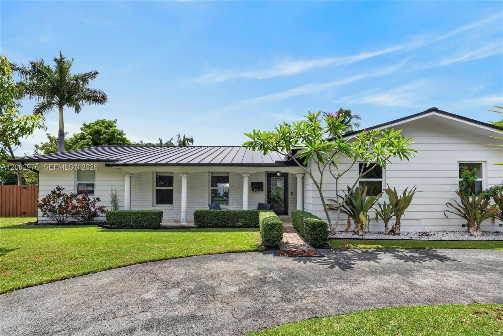 16840 SW 87th Ave, Palmetto Bay FL 33157 photo 3