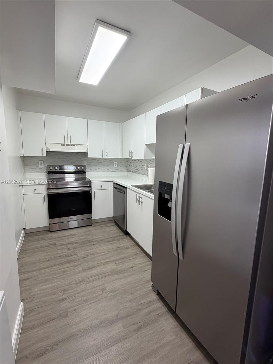 8261 NW 8th St # 434, Miami FL 33126 photo 3