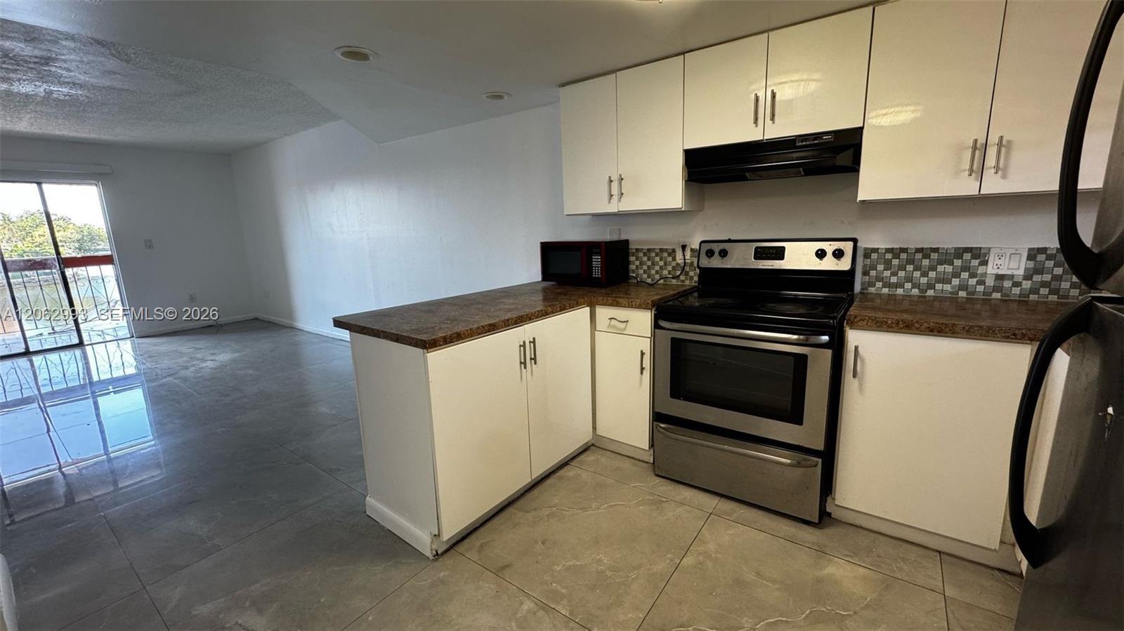 5530 W 26th Ct # 210, Hialeah FL 33016 photo 3