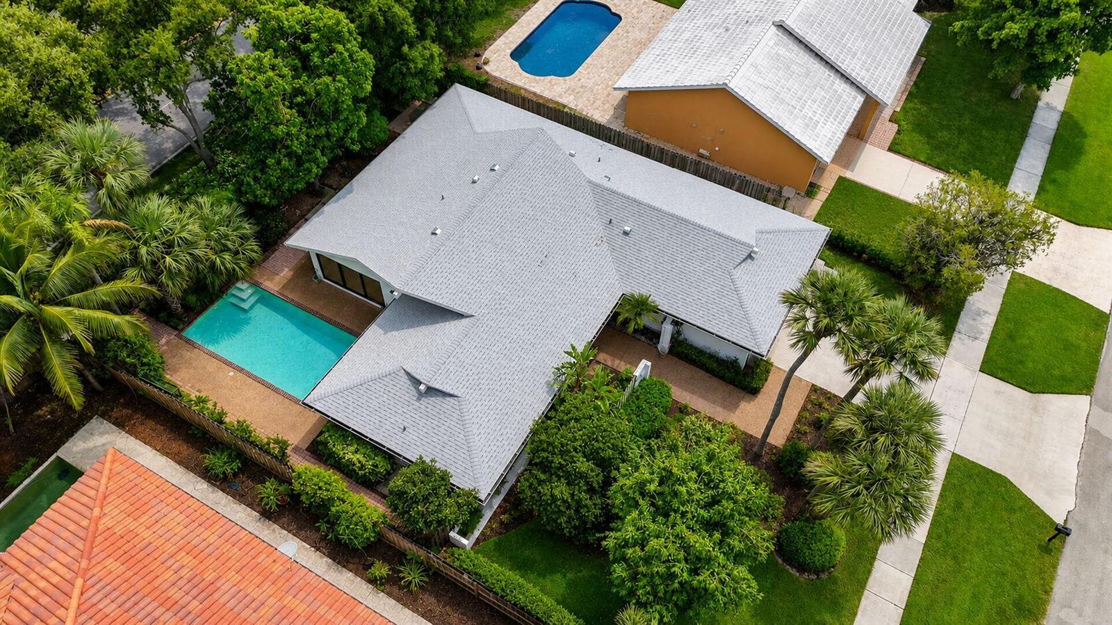 4899 Sugar Pine Drive, Boca Raton FL 33487 photo 2